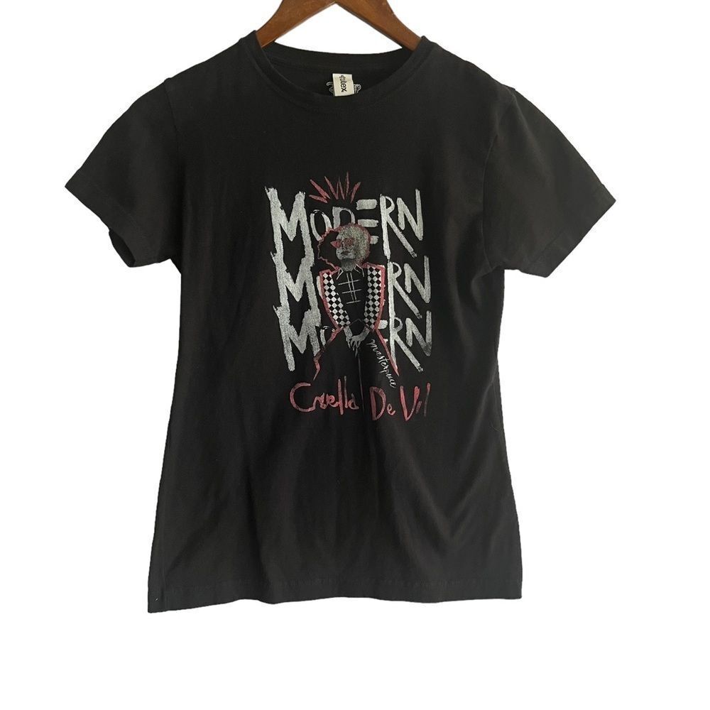 Disney Cruella De Vil Black T-Shirt - Picture 2 of 8